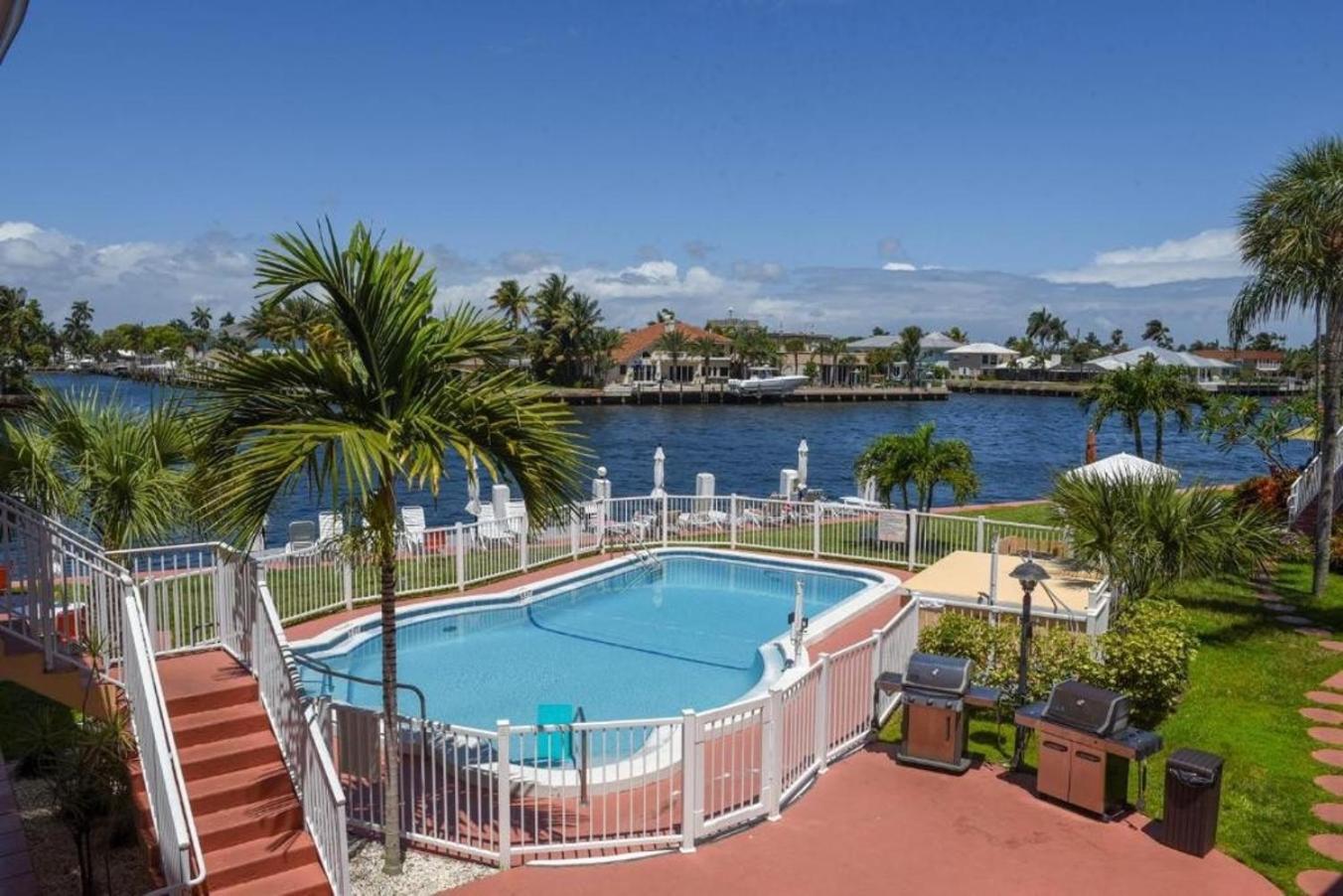 Studio Intracoastal Views! 5 Min Walk To The Beach Villa Pompano Beach Eksteriør billede