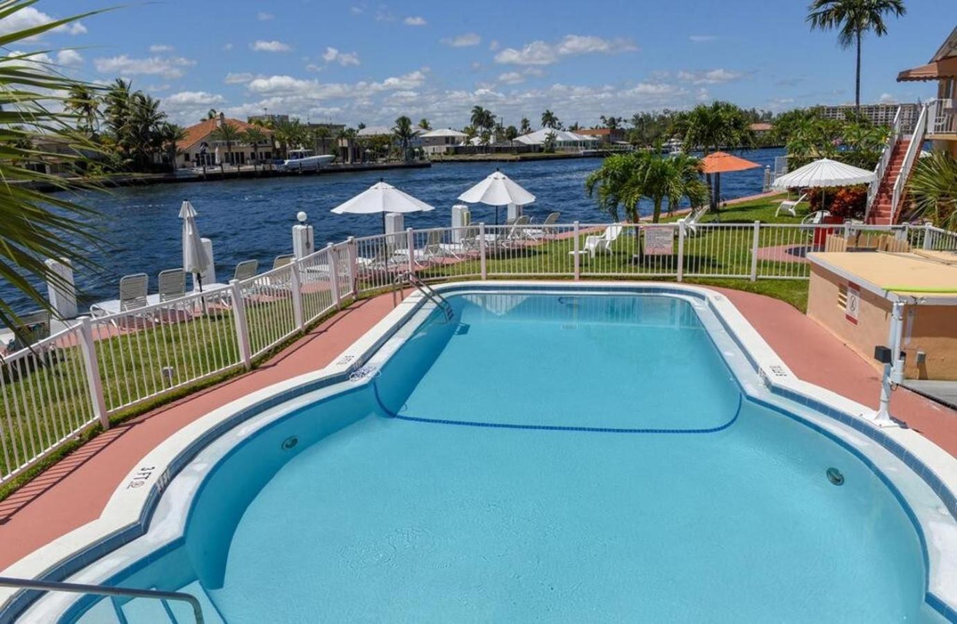 Studio Intracoastal Views! 5 Min Walk To The Beach Villa Pompano Beach Eksteriør billede
