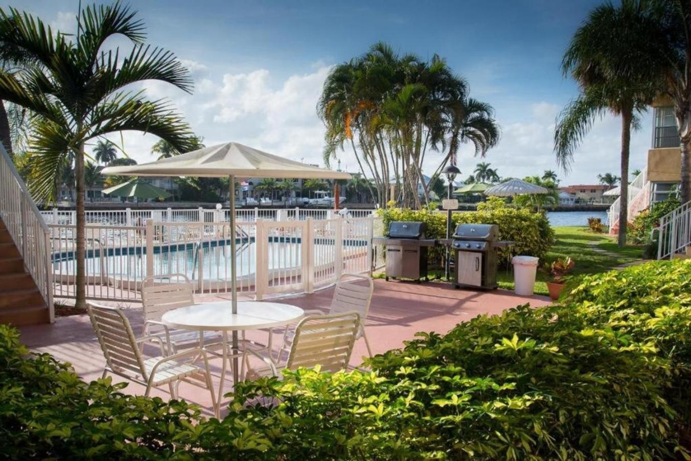Studio Intracoastal Views! 5 Min Walk To The Beach Villa Pompano Beach Eksteriør billede