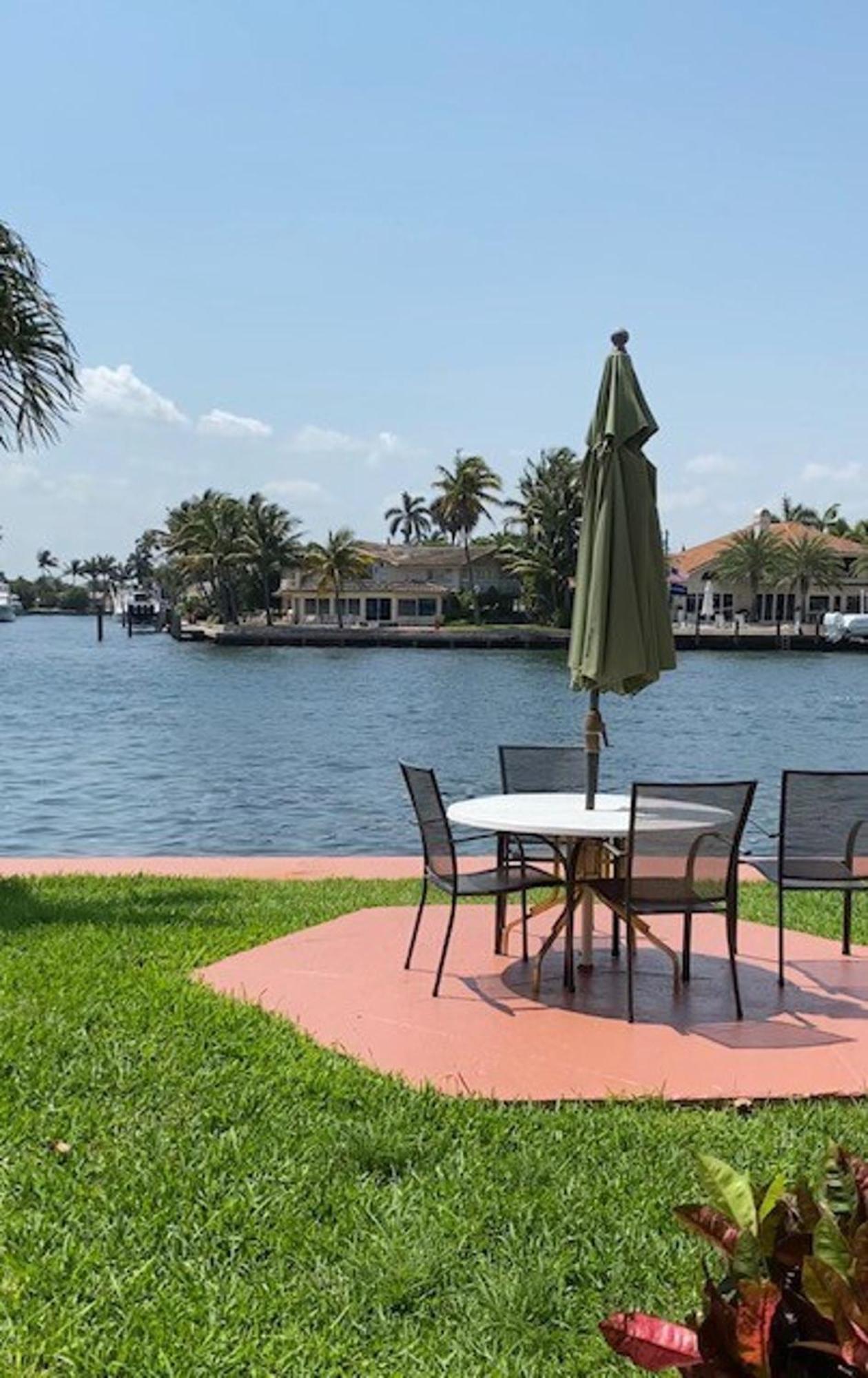 Studio Intracoastal Views! 5 Min Walk To The Beach Villa Pompano Beach Eksteriør billede