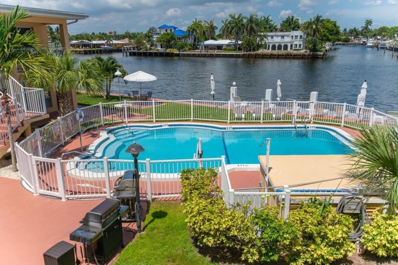 Studio Intracoastal Views! 5 Min Walk To The Beach Villa Pompano Beach Eksteriør billede